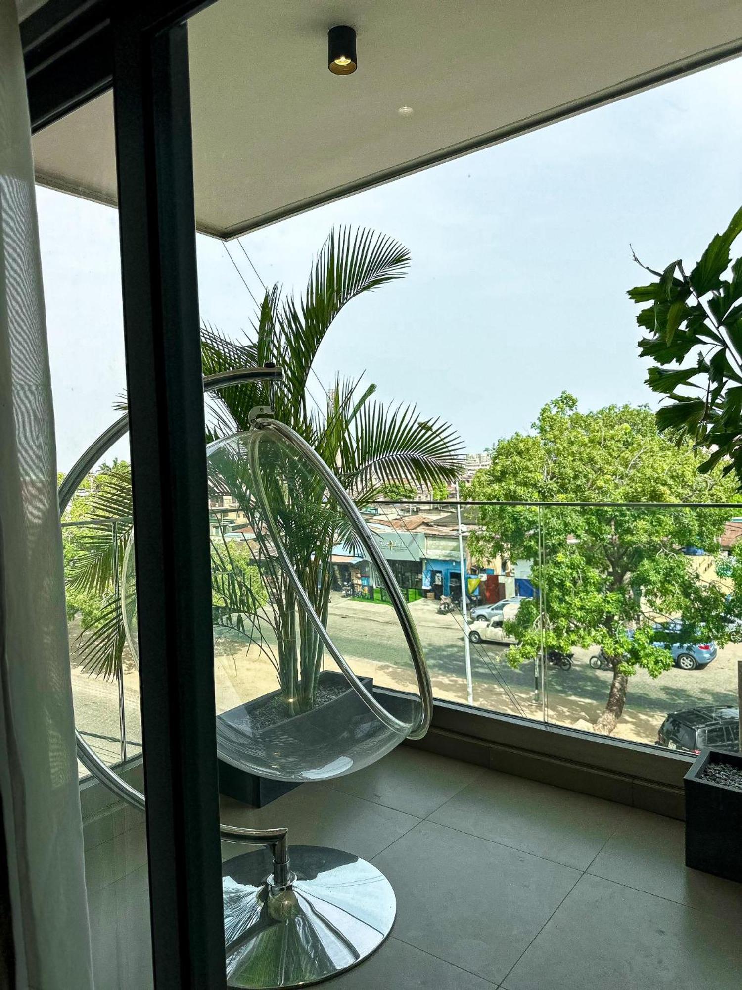 Klik Klak Appart Hotel Cotonou Esterno foto