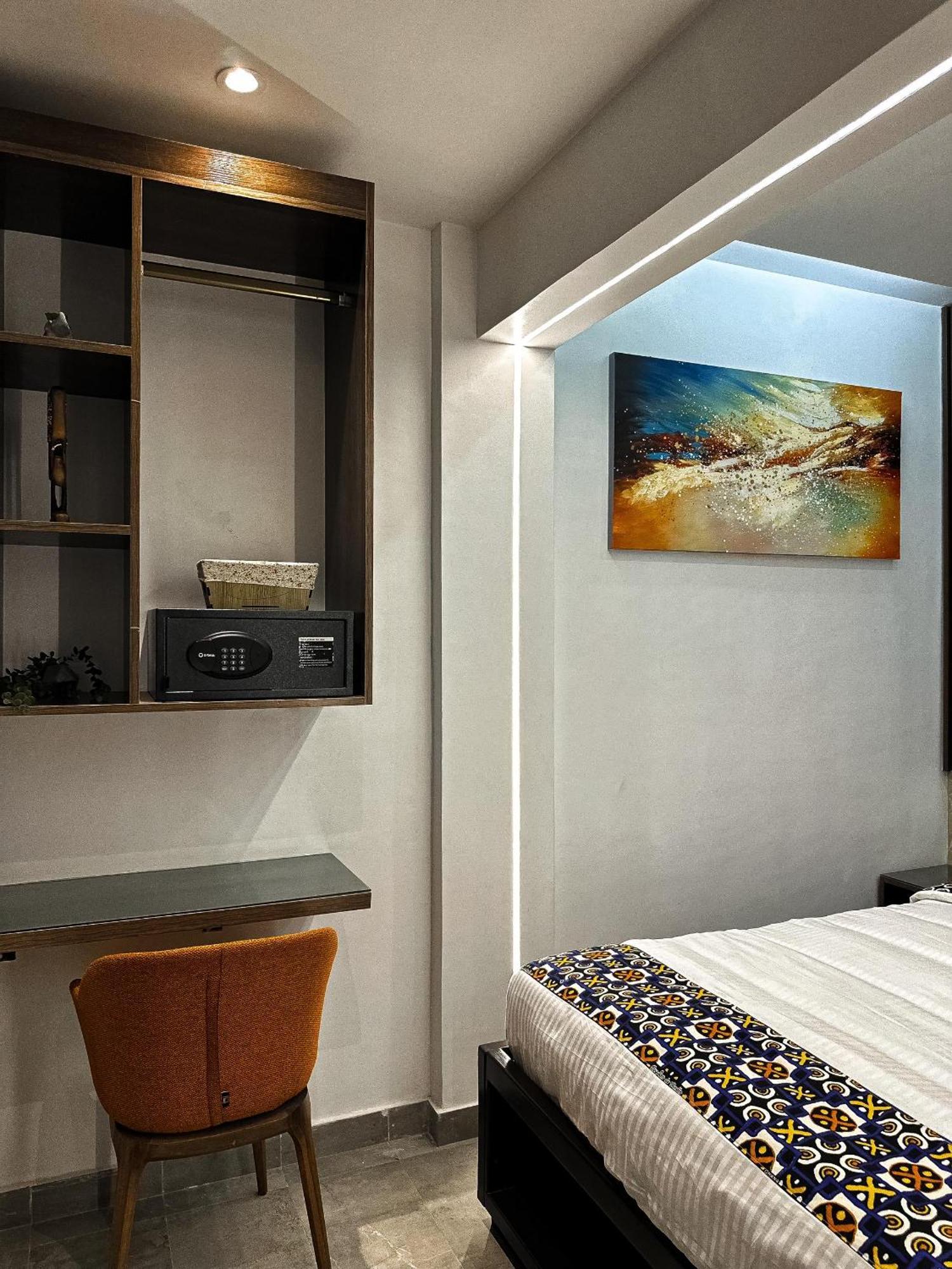 Klik Klak Appart Hotel Cotonou Esterno foto